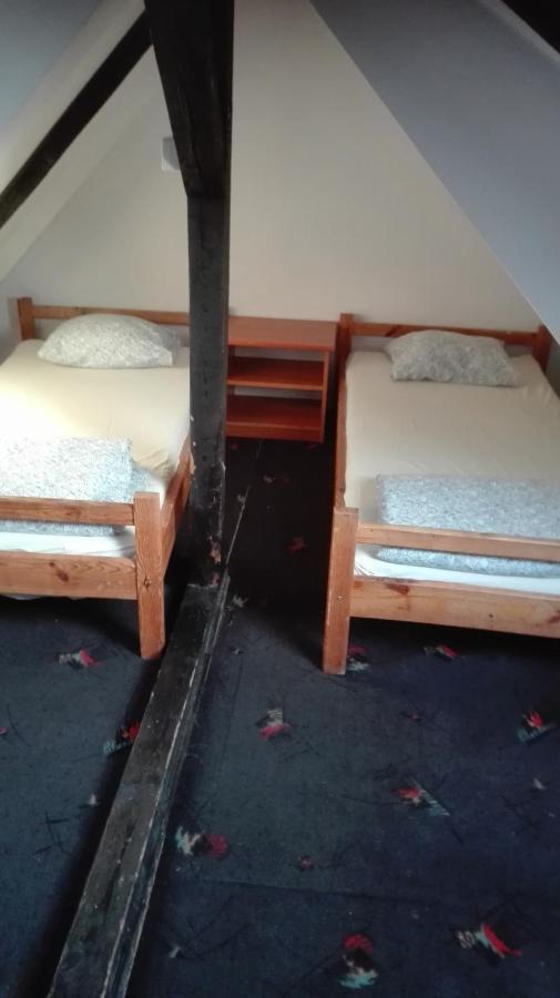 Apartamenty, Pokoje, Noclegi Pracownicze " Skarpa" Wilkasy Dış mekan fotoğraf