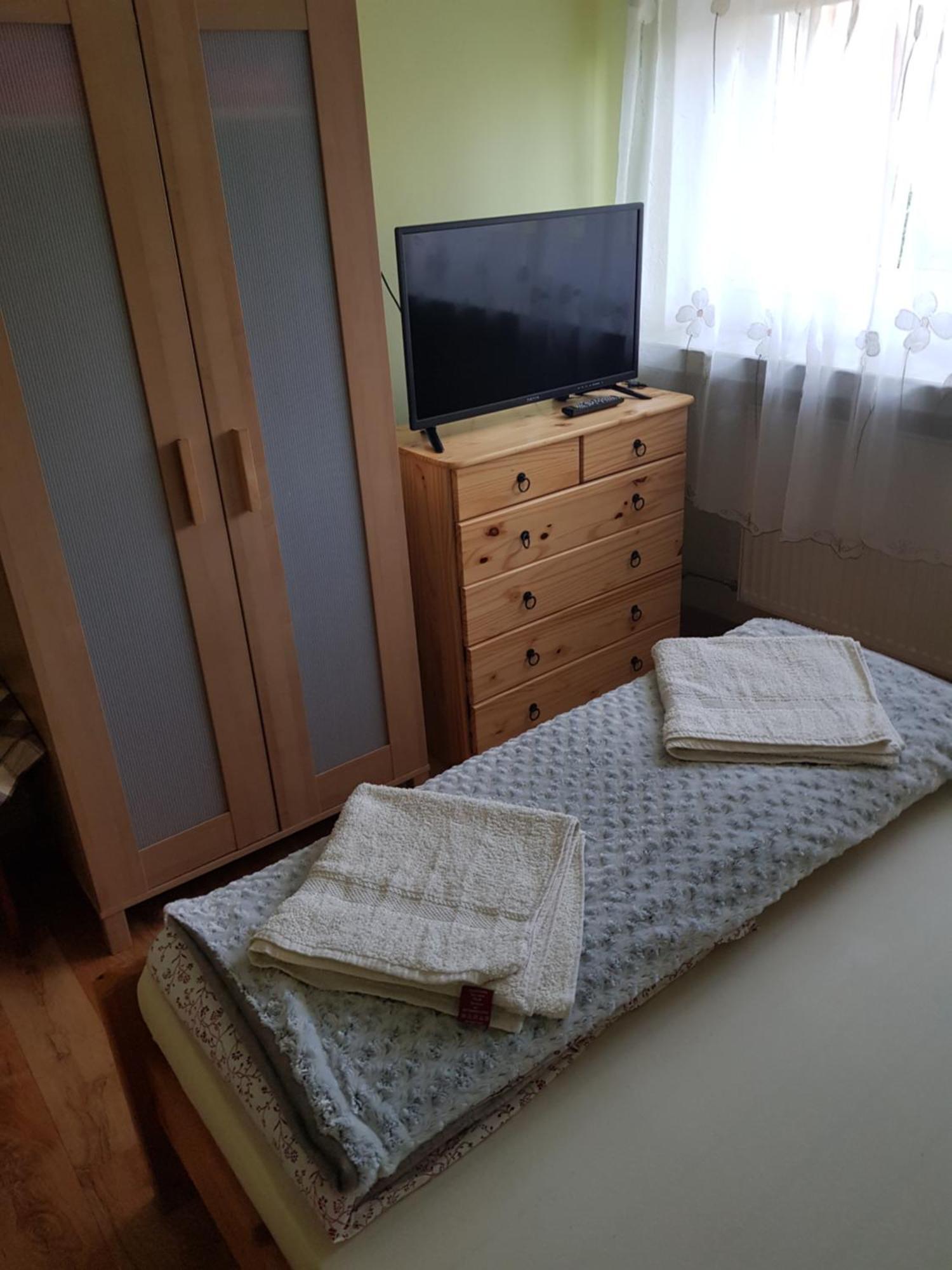 Apartamenty, Pokoje, Noclegi Pracownicze " Skarpa" Wilkasy Dış mekan fotoğraf