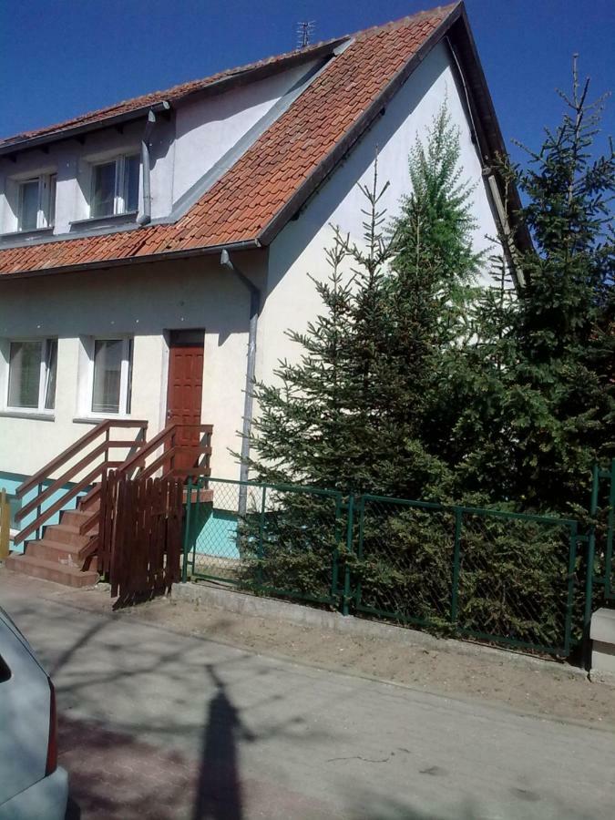 Apartamenty, Pokoje, Noclegi Pracownicze " Skarpa" Wilkasy Dış mekan fotoğraf
